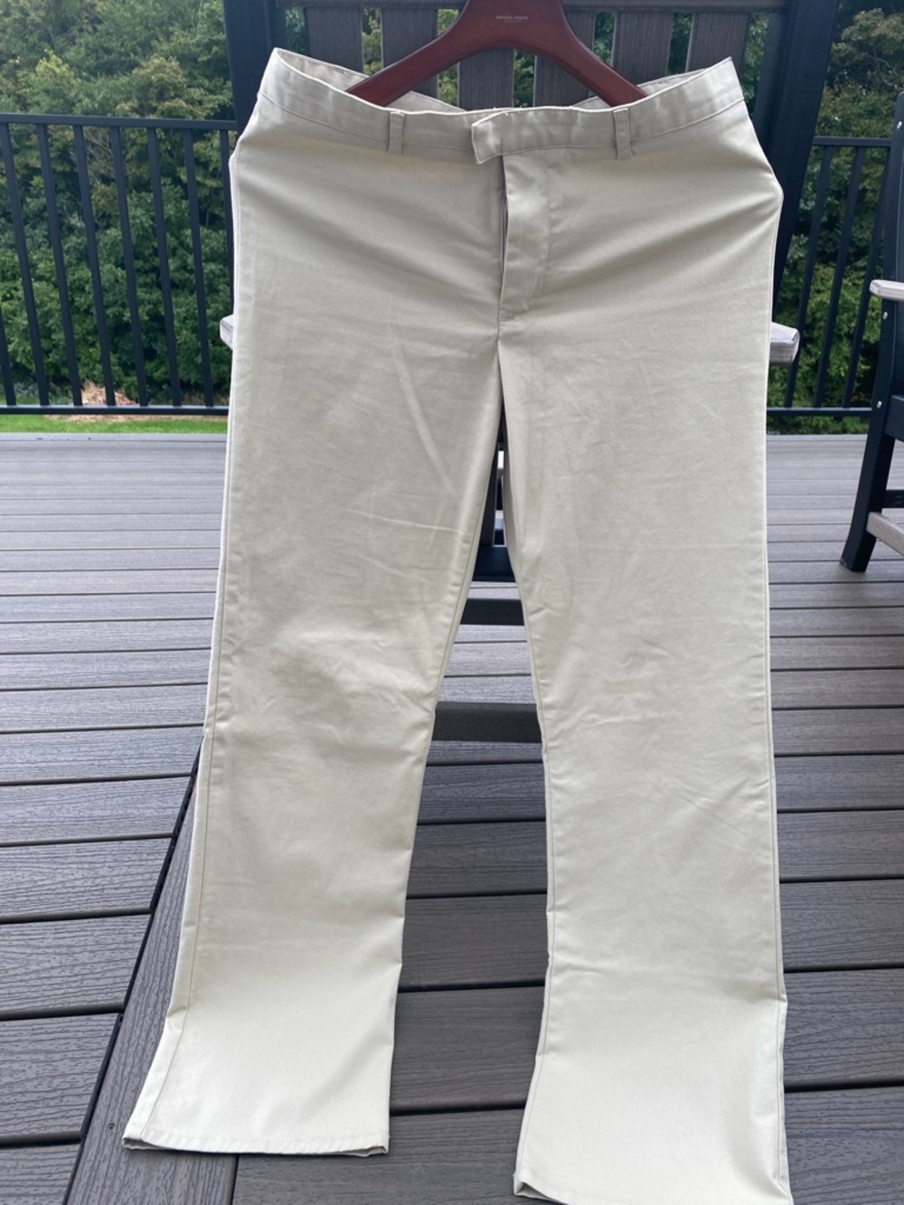 Women’s American Eagle Straight leg khakis